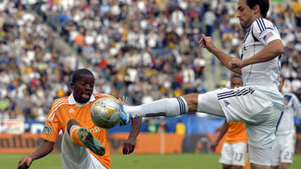 Galaxy dejó sin copa a Boniek en la MLS