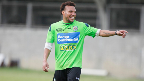 Emil Martínez está listo para debutar ante Platense