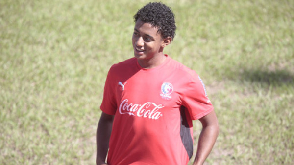 Lozano jugaría todo el Apertura