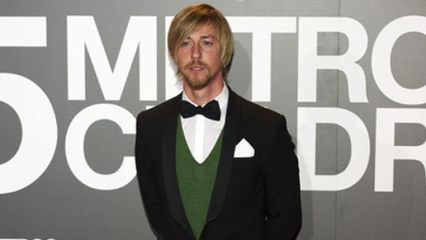 Guti defiende a Pepe: 'Me río de Rooney'