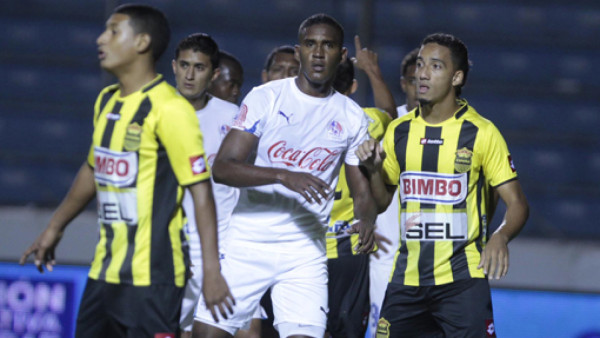 Olimpia en contra de la historia ante Real España