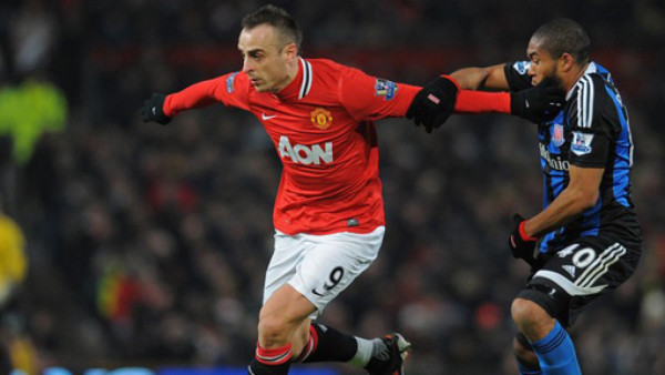 'Chicharito” fulminó al Stoke de Wilson