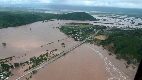 El Valle de Sula en Honduras, bajo el agua por Iota: Las apocalípticas fotografías aéreas