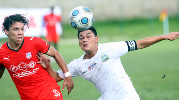 Necaxa vence al Platense y es líder