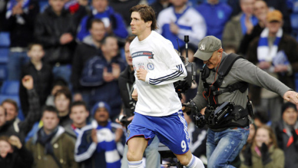 Liverpool amarga el estreno del 'Niño' Torres