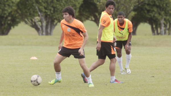 Rosano quiere anotar en su primer clásico en Honduras