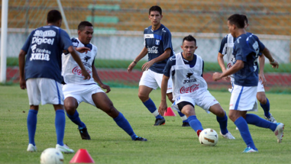 Sub-23 de Honduras entrenó completa