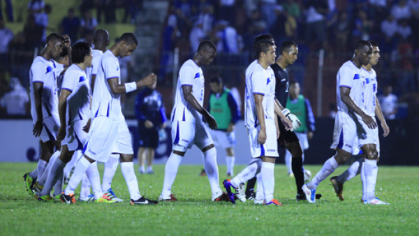 Honduras aún no convence a la afición