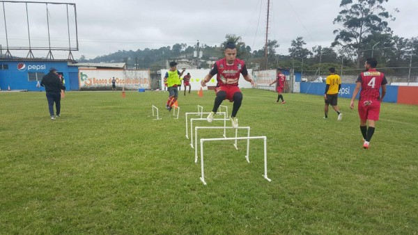 FICHAJES: ¿Noel a segunda? la Liga de Ascenso se llena de figuras y colombianos