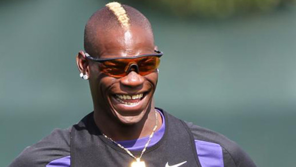 Balotelli se motiva con el Barça para mejorar su disparo