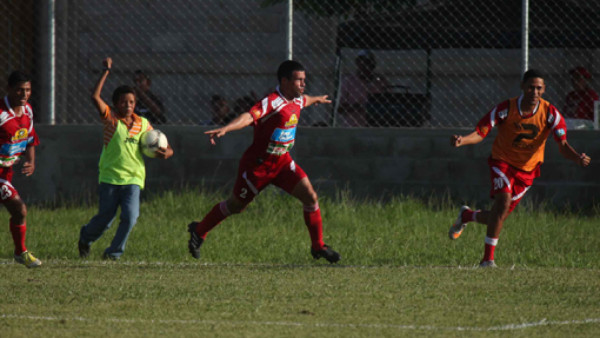 Real Sociedad le receta otra derrota a Real España