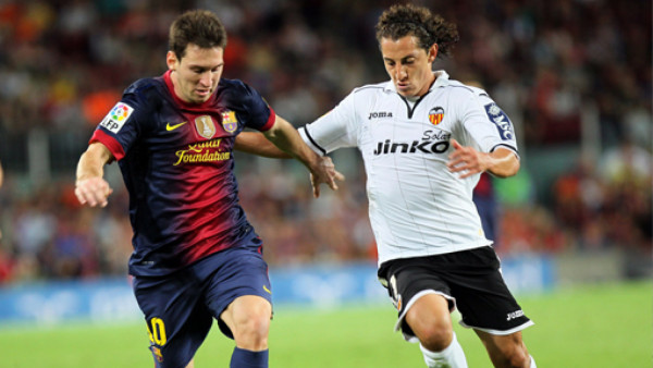 Barcelona vence a Valencia y es líder en España