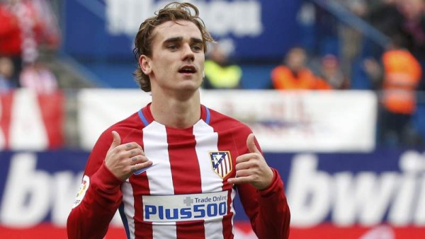 Football Soccer - Atletico Madrid v Valencia - Spanish La Liga Santander - Vicente Calderon Stadium, Madrid, Spain, 5/3/17 Atletico Madrid's Antoine Griezmann celebrates scoring a goal. REUTERS/Javier Barbancho