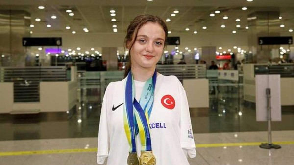 ¿Quién es Sümeyye Boyac, la nadadora paralímpica que es inspiración para crear una nueva Barbie? &nbsp;&nbsp;