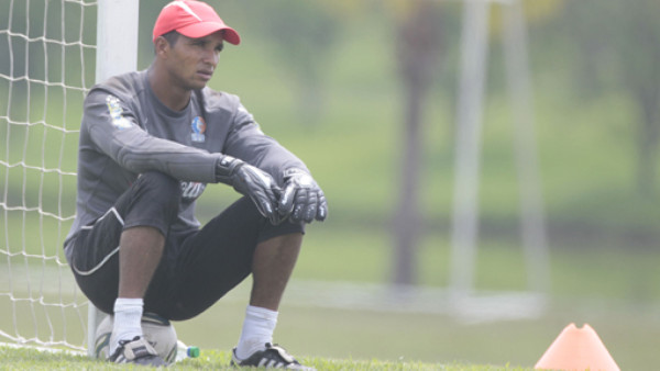 Donis Escober, ocho lesiones en once años