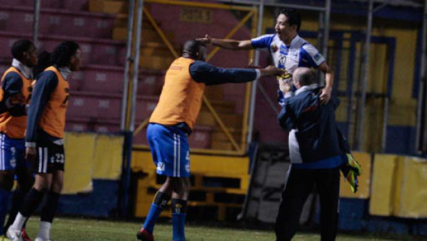 Olimpia vuelve a perder en Tegucigalpa