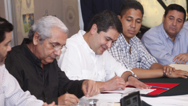 Liga Nacional firma convenio con el Congreso Nacional