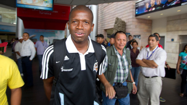 Boniek advierte: 'Si me toca anotarle al Olimpia, lo haré'