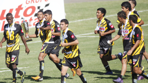 Continúa la polémica en la Liga Nacional por los 5 jugadores Sub-20