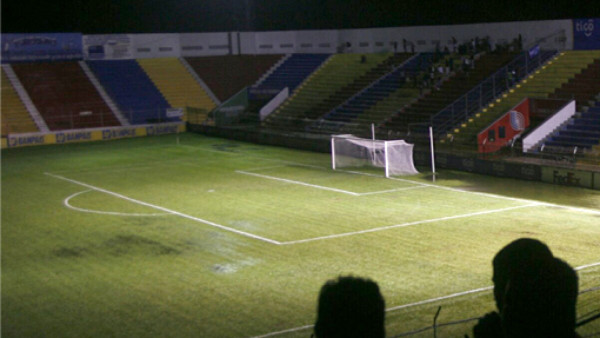 Vida-Hispano sigue en pie para jugarse mañana