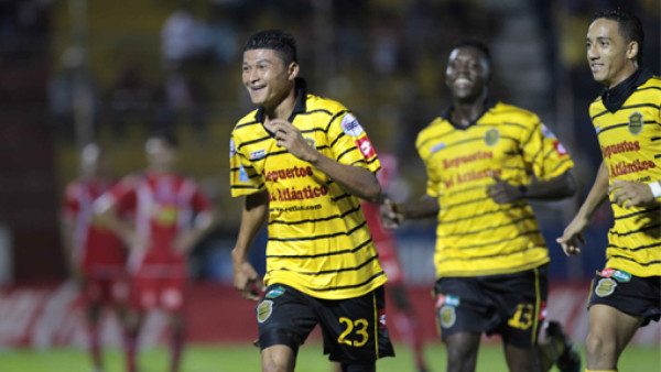 Real España dio medio paso a la final