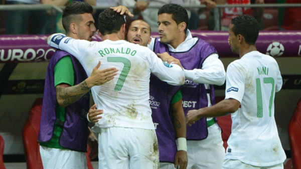 Cristiano clasifica a Portugal a las semis