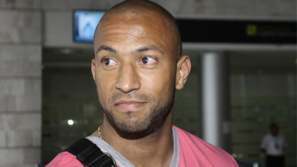 Muma dispara y se defiende de críticas