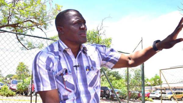 Eduardo Bennett, exseleccionado nacional.