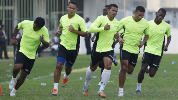 Juan Pablo Montes y Byron Méndez, dudas ante Olimpia