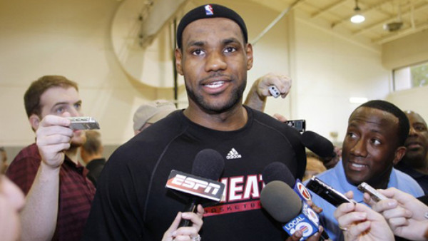 Diego Maradona se presenta hoy en Rusia