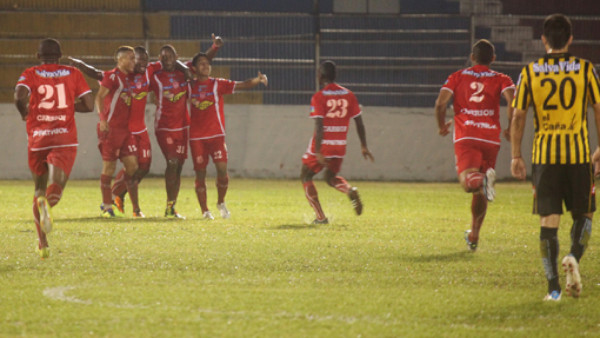 Real España fue goleado, Vida piensa en grande