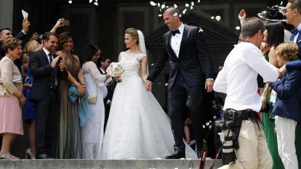 Boda de Víctor Valdés estuvo rodeada de ex jugadores del Barcelona