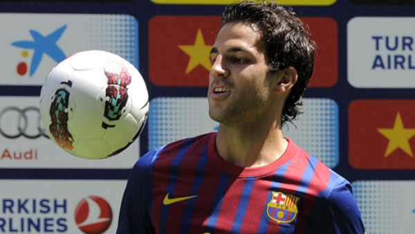 Fábregas firmó por 5 años con el Barcelona