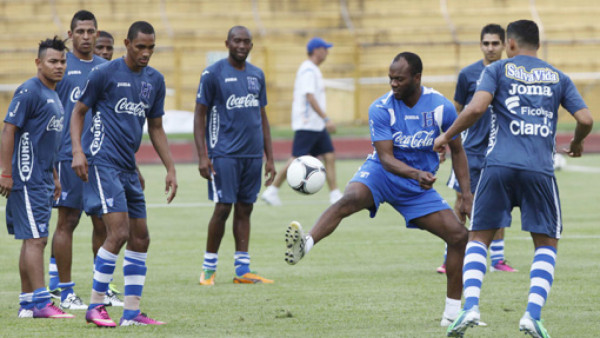 David Suazo entrenó con la Selección de Honduras
