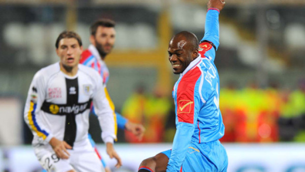 Suazo no se recupera y se pierde duelo ante Génova