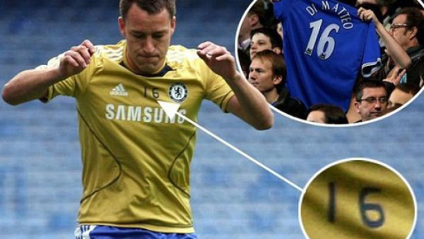 El provocador recibimiento de Terry a Rafa Benítez