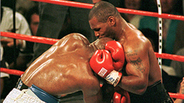 Mike Tyson peleó drogado cuando mordió a Holyfield