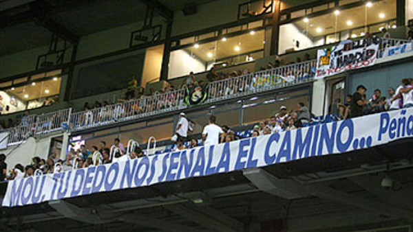 El Madrid retiró parcarta que revivía el incidente entre Mou y Vilanova