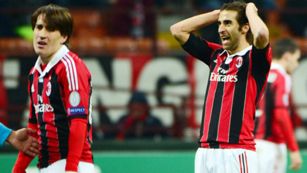 Milan decepciona en casa, pero avanza a la siguiente fase en Champions