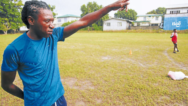 Pungui Suazo quiere ser el Pep Guardiola en Victoria