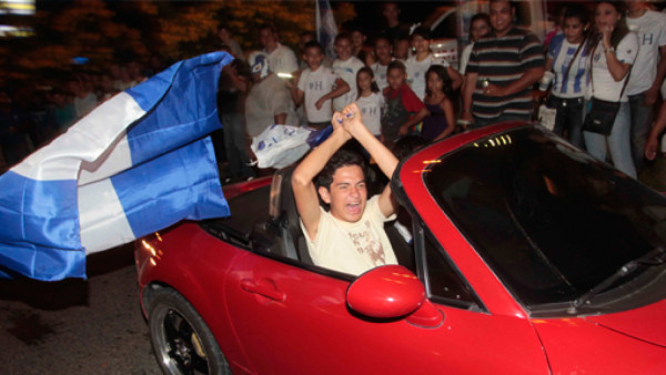 Locura total de la afición hondureña