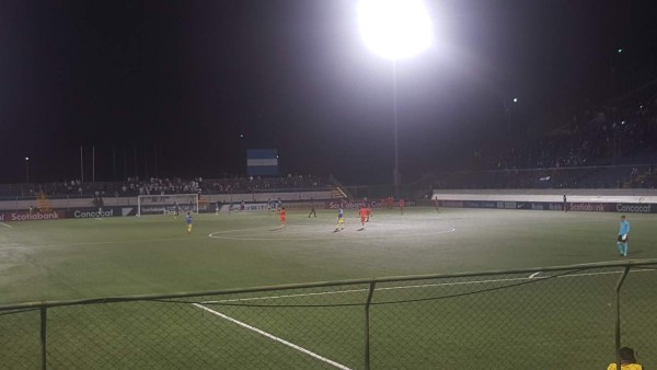 NO VISTE EN TV: Fiesta Azul en las gradas, bronca y celebraciones en Nicaragua