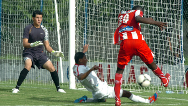 Vida triunfó frente a Choloma en partidazo lleno de goles