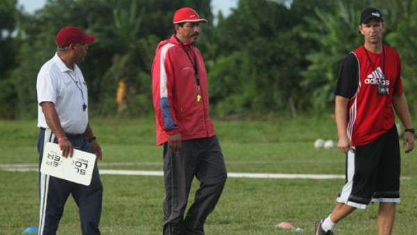 Carlos Martínez decidió regresar hoy al Vida