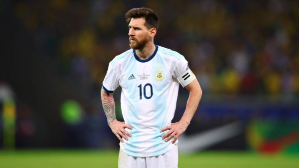 Los futbolistas más famosos que han sido protagonistas de escándalos deportivos y sexuales