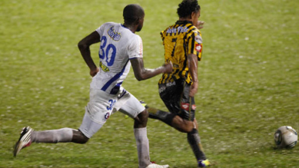 ¡Real España noquea al Olimpia!