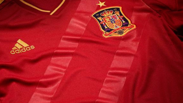España presenta su piel para la Euro