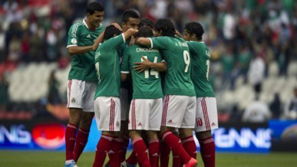 'Chicharito' lidera convocatoria de México para juego ante Costa Rica