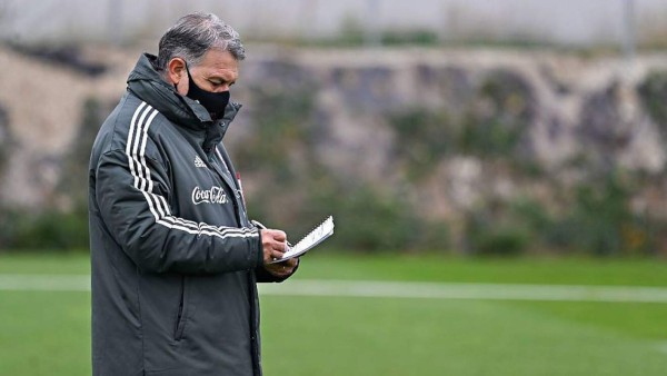El 'Tata' Martino revela quiénes son los futbolistas mexicanos que ya están listos para irse a Europa