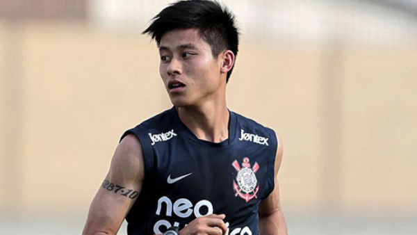 Zhizhao, el chino que deslumbra a Ronaldo en Corinthians